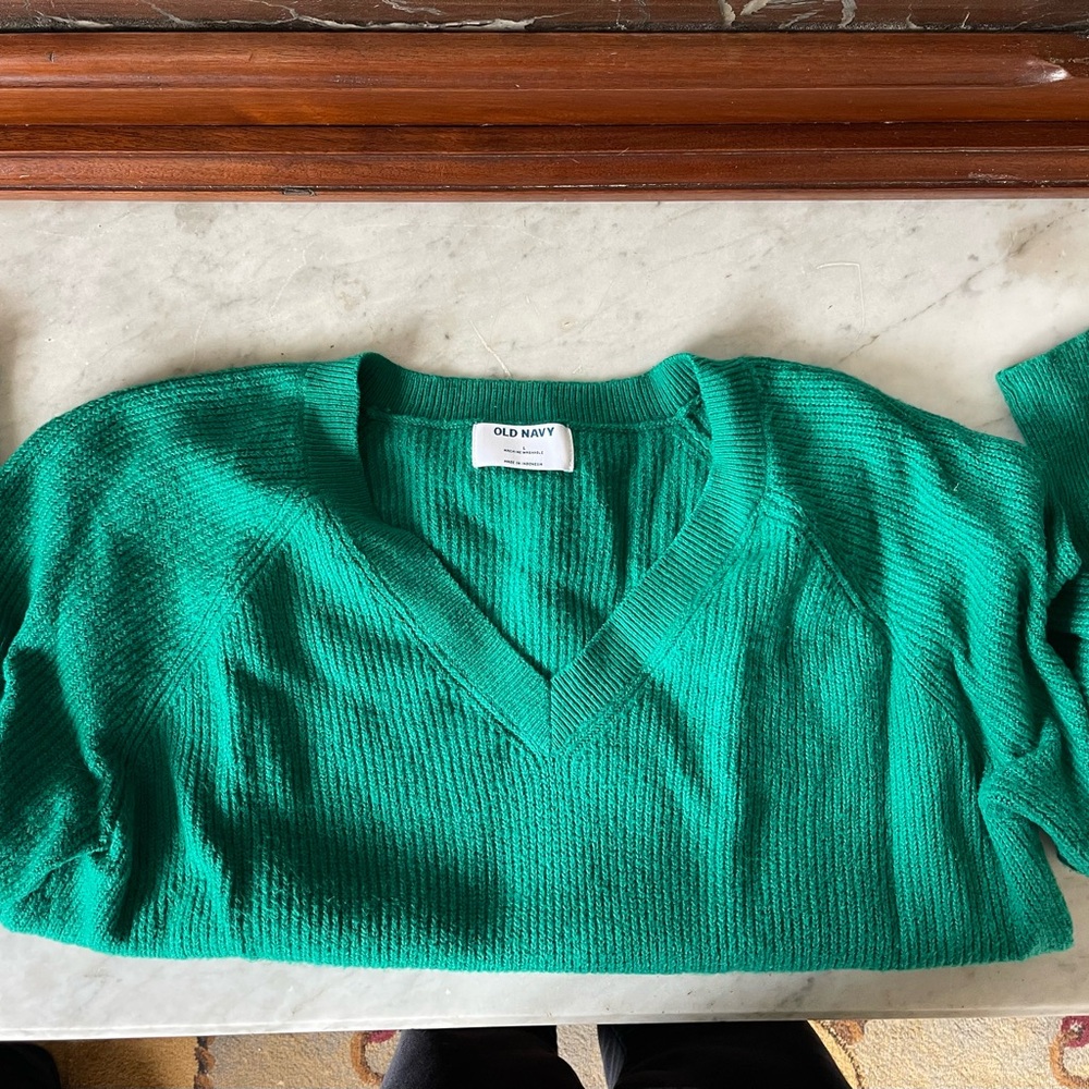 Old Navy Women's Teal V-Neck Sweater